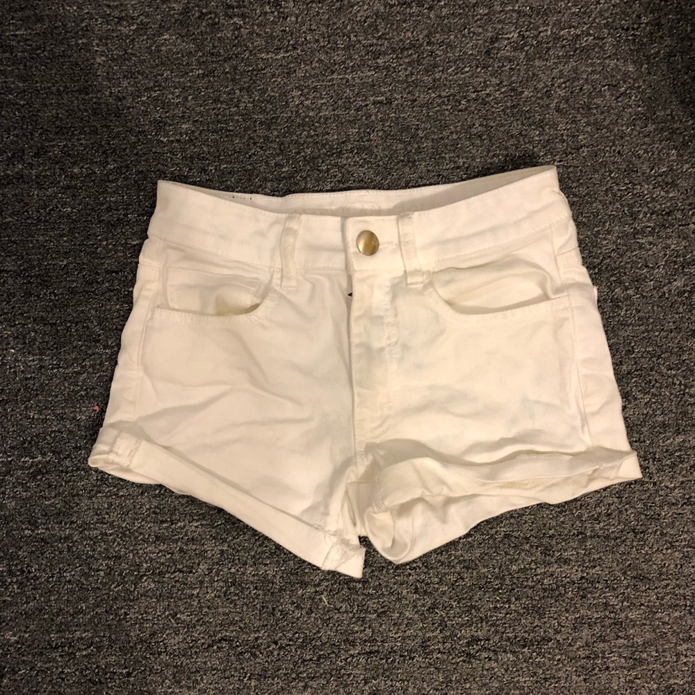 AEO white shorts